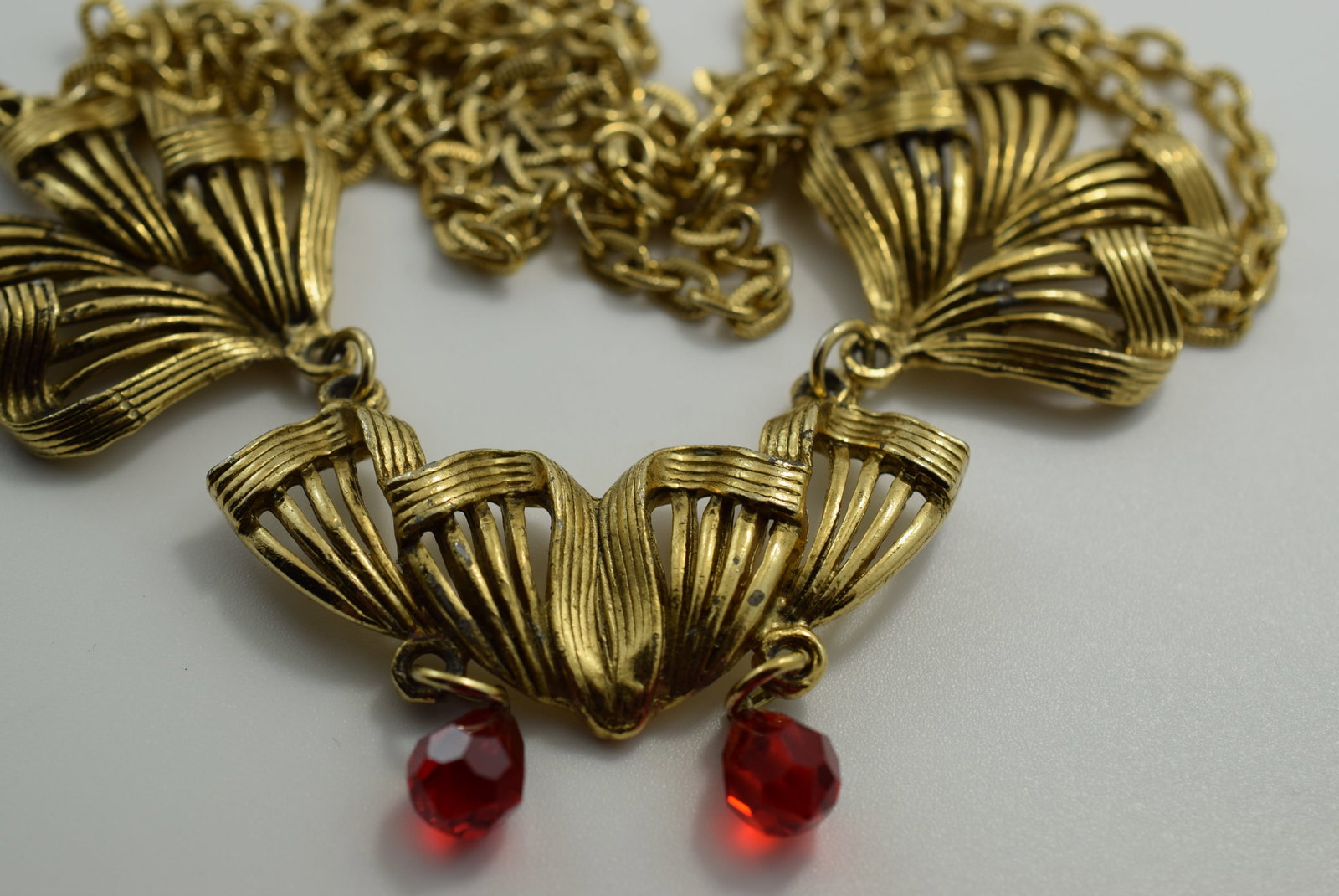Red Crystal Necklace 31" Vintage Lot # JM 1006: Red Crystal Necklace 31" Vintage