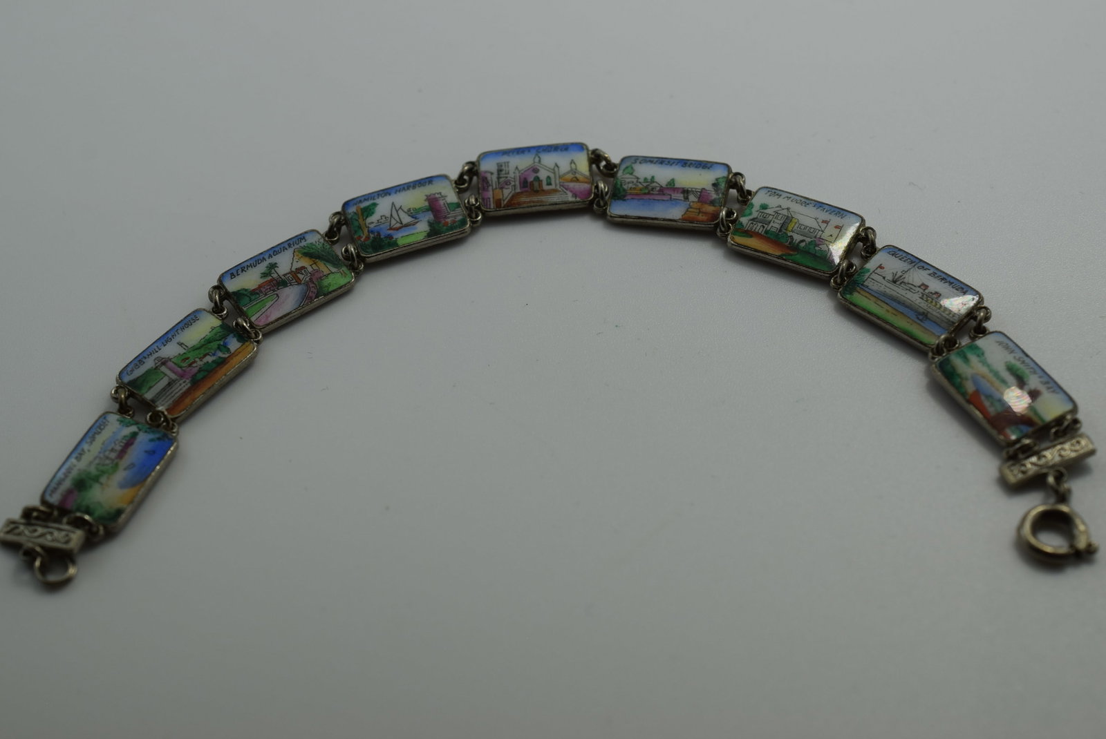 Enamel Hand Painted Drawings of Landmarks Bermuda Bracelet 7 5/8" Vintage Lot # JM 1019 (1 of 4)