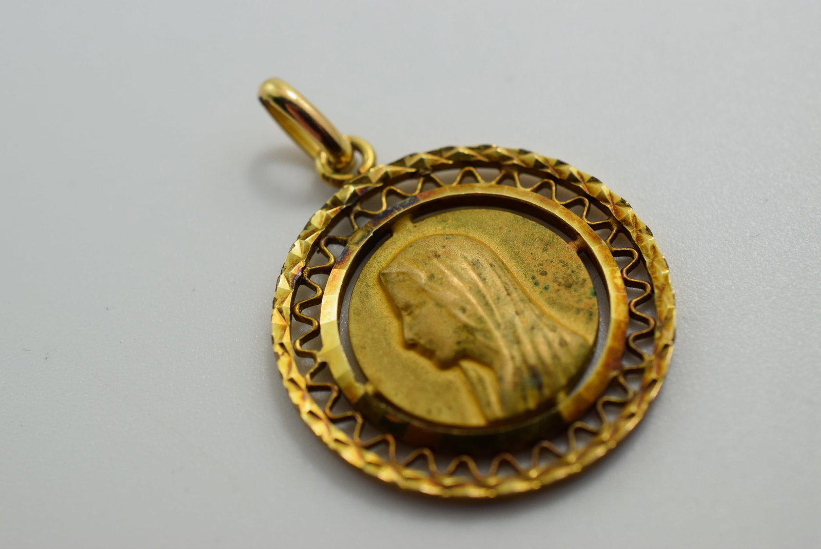 Religious Medal 1" plus the Bale Vintage Lot # JM 1050 (1 of 2)