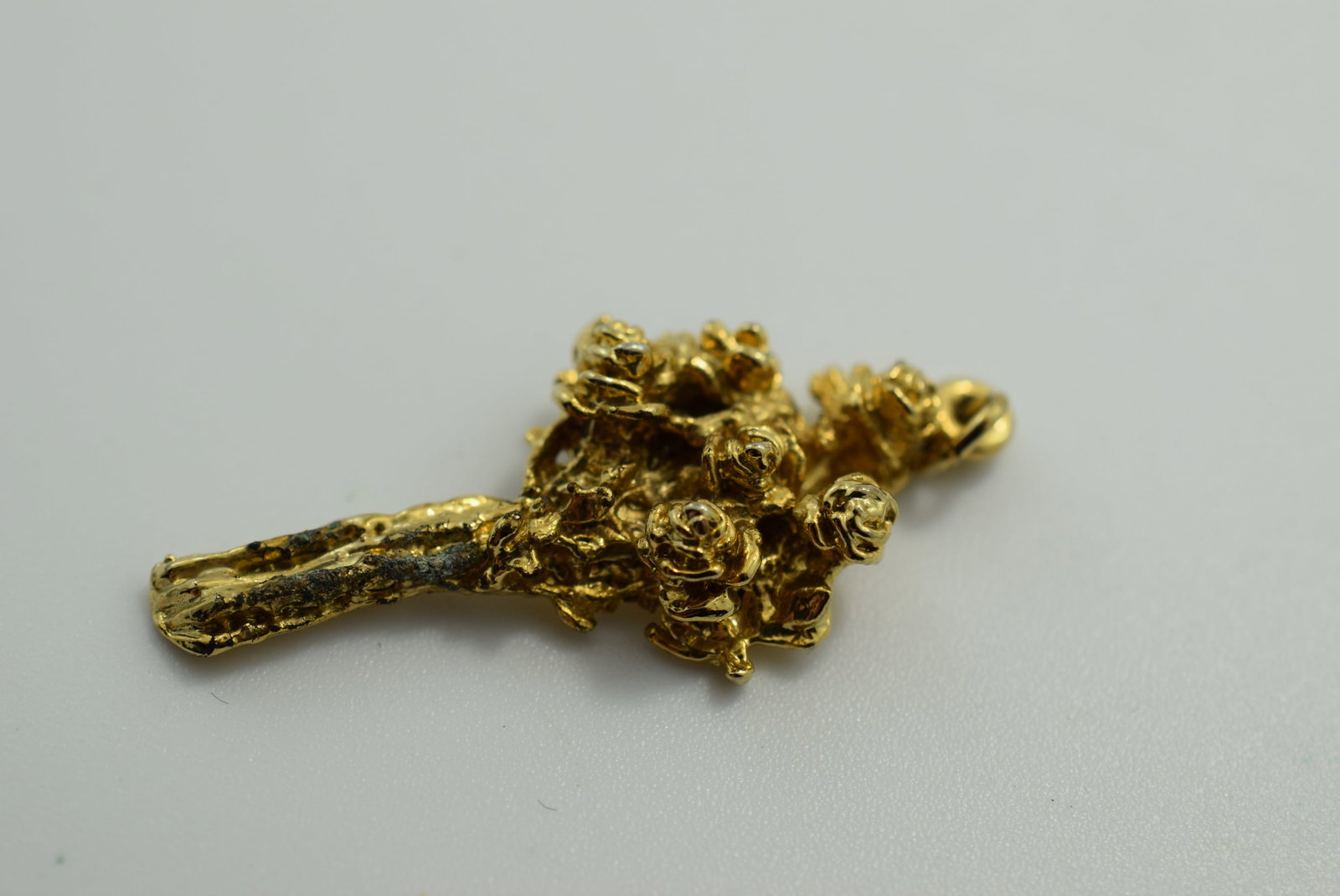 Tree Pendant 1 1/2" Vintage Lot # JM 1091 (1 of 2)