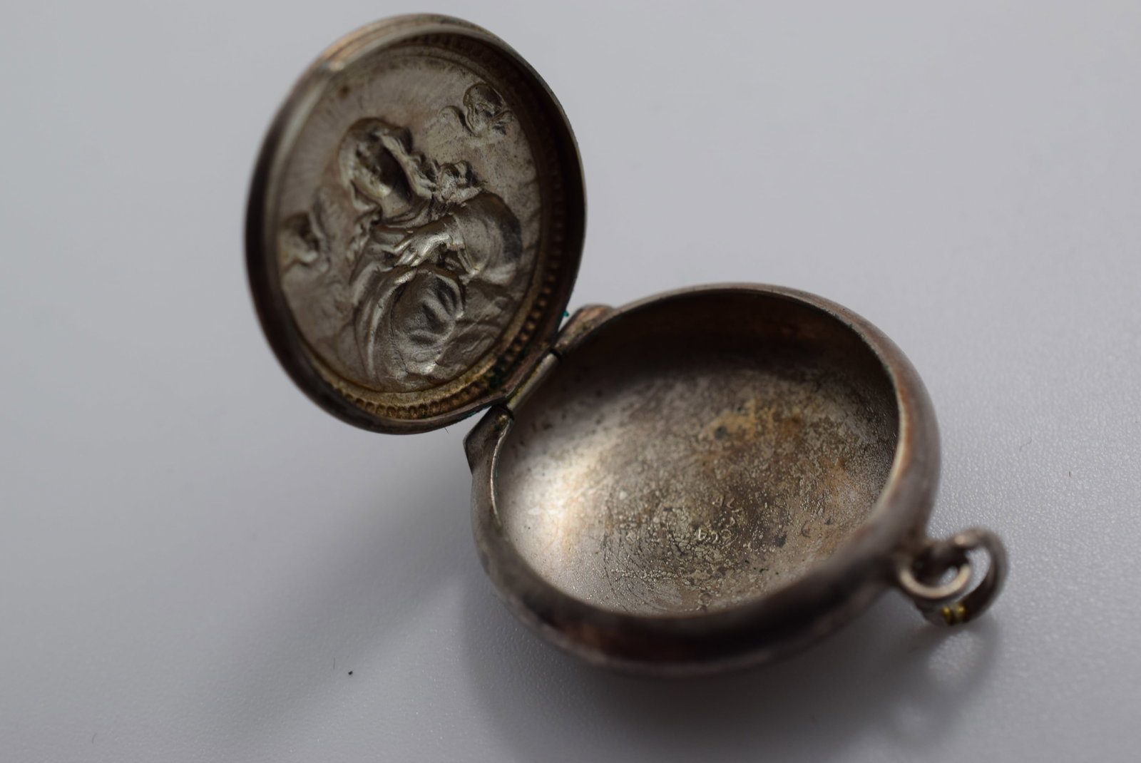 1" Religious Rosary Case Old Vintage Lot # JM 1129 (1 of 2)