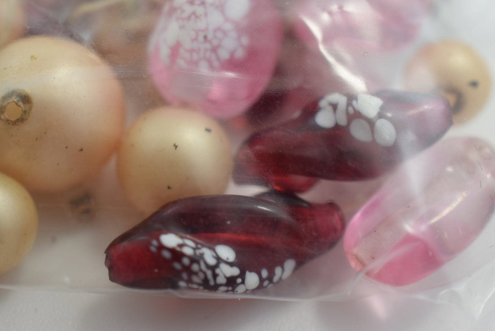 unstrung Glass Beads 1940's Vintage Lot # JM 1160: unstrung Glass Beads 1940's Vintage