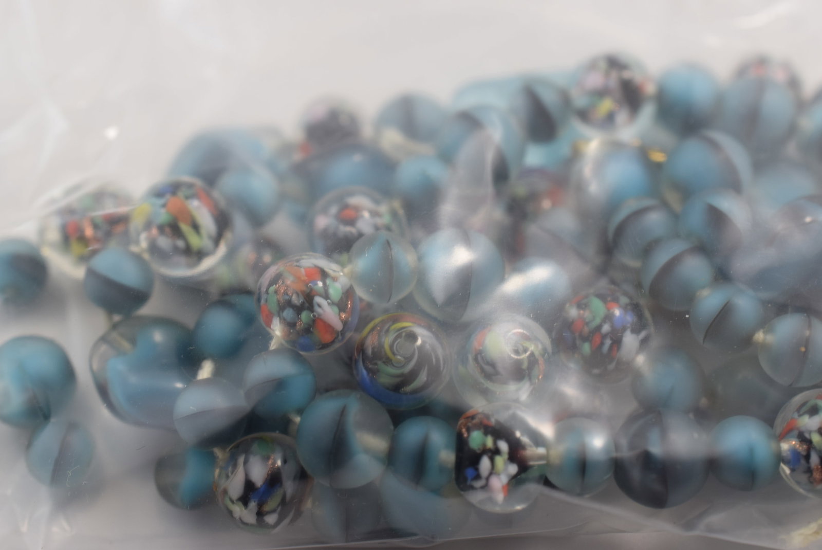 Murano Art Glass Turquoise Colors to restring Necklace Vintage Lot # JM 1166: Murano Art Glass Turquoise Colors to restring Necklace Vintage