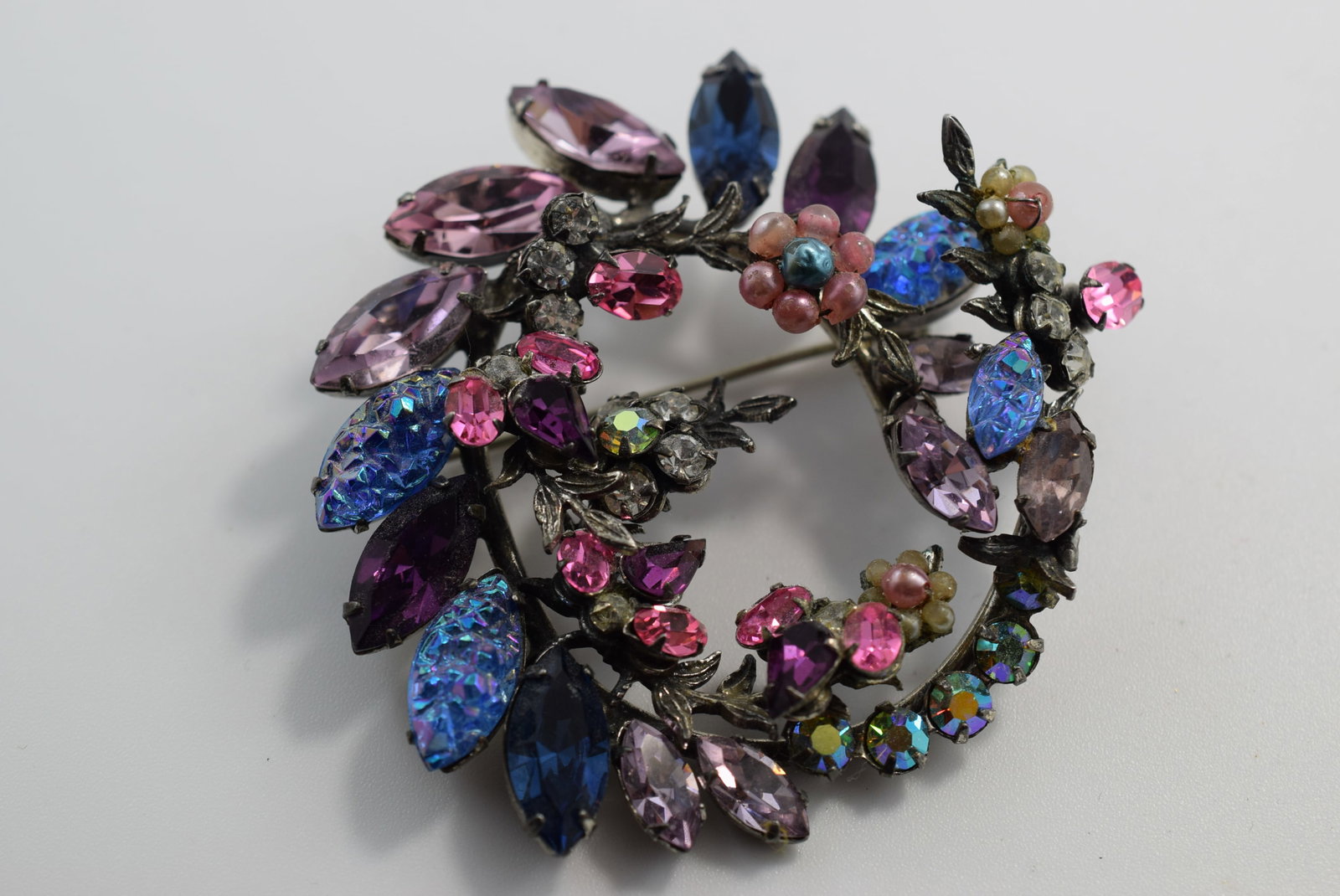 Original by Robert for Miriam Rhinestone Art Glass Brooch Pin 1940's 2 3/4" Vintage Lot # JM 1174 (1 of 2)