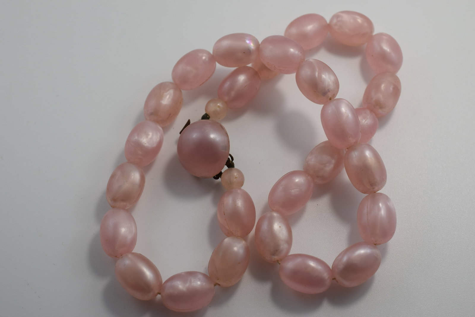 20" Pink Marbel 1940's Necklace Vintage Lot # JM 1185: 20" Pink Marbel 1940's Necklace Vintage one strand instead of two, hardware in place for a second row