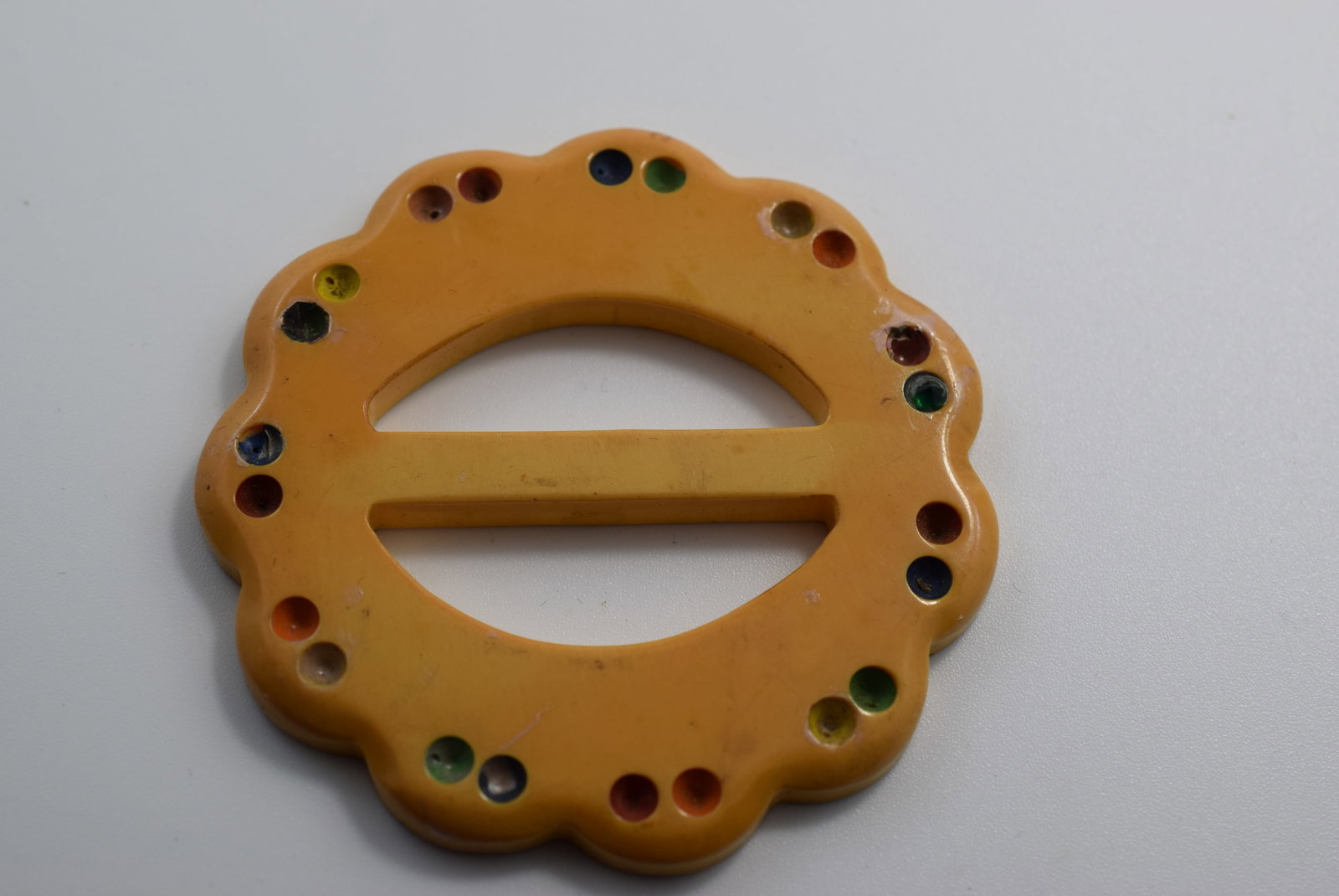 Bakelite Like Belt Buckle 1940's 2 1/2" Vintage Lot # JM 1192: Bakelite Like Belt Buckle 1940's 2 1/2" Vintage