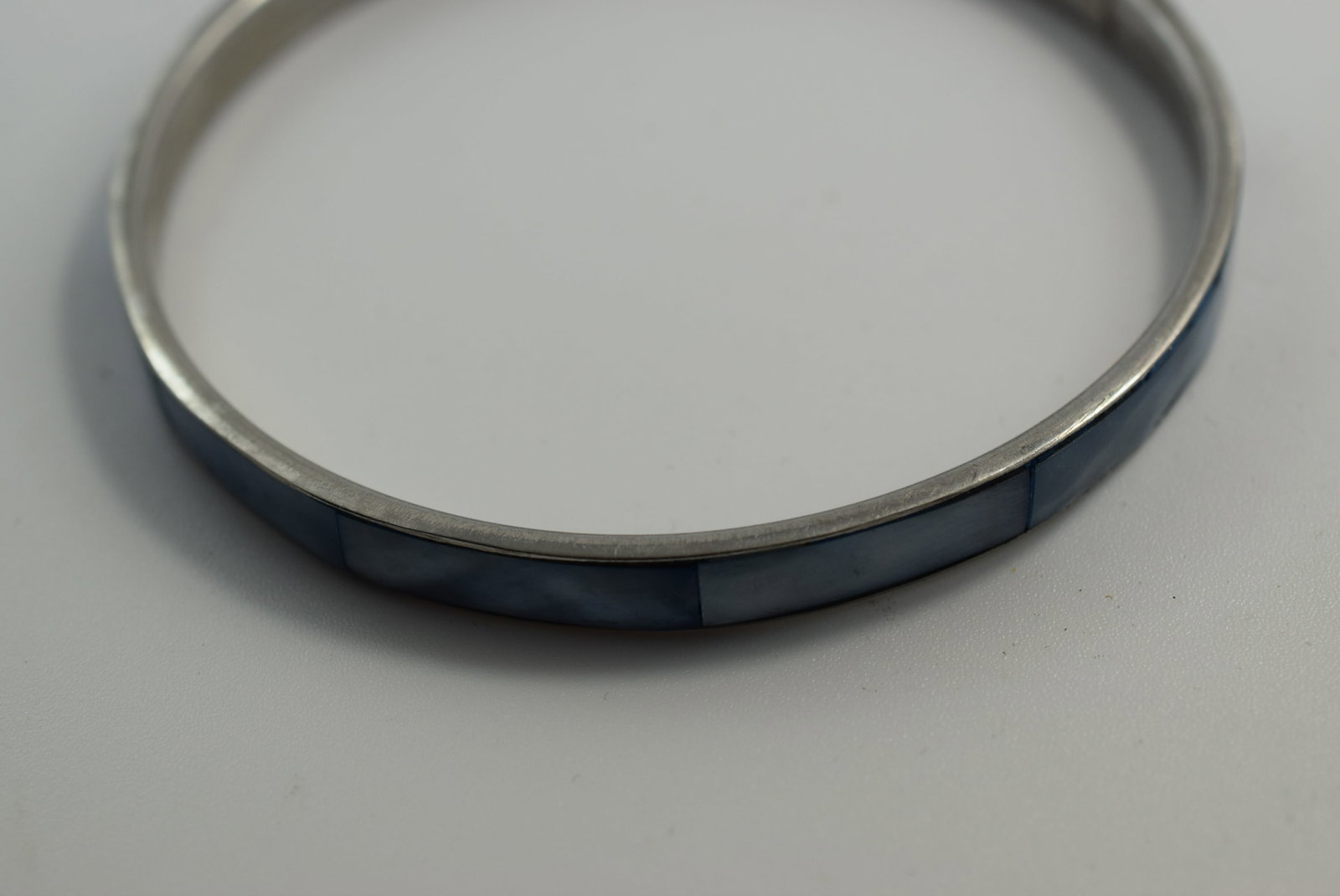 Blue Mother of Pearl Bracelet Vintage Lot # JM 1221: Blue Mother of Pearl Bracelet Vintage