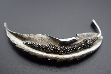 Old Avon Script Marcasite 1940's Brooch Pin Lot# DG 1226: Old Avon Script Marcasite 1940's Brooch Pin measures 3 1/8" x 1 3/8" signed Avon in script and numbered 9357