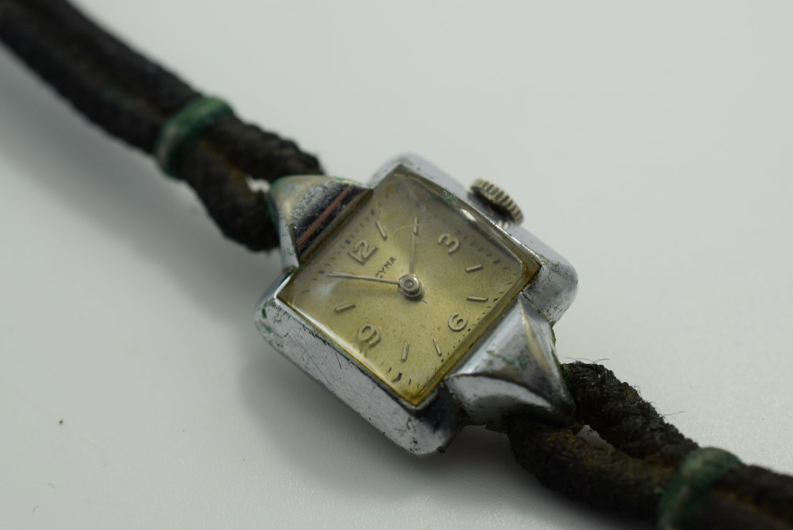Cyma Swiss Old Watch 1930's Vintage Lot # KN 14: Cyma Swiss Old Watch 1930's Vintage not working
