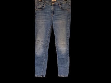 Zara Trafaluc Jeans Size 6 .lot#58 (1 of 2)