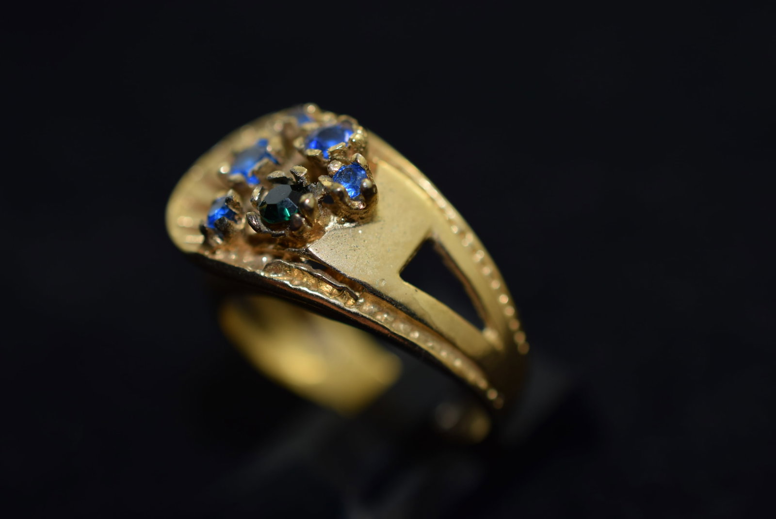 Ring Cocktail 1970's Size 6 Vintage Lot # KN 72: Ring Cocktail 1970's Size 6 Vintage
