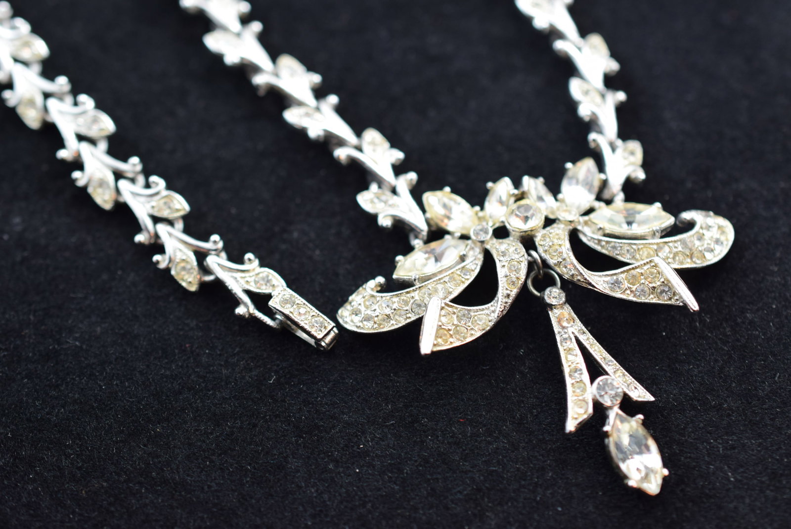 Ora FABULOUS Decatant Feel Rhinestone 1940's Signed Necklace Vintage Lot # KN 76: Ora FABULOUS Decatant Feel Rhinestone 1940's Signed Necklace Vintage 16"