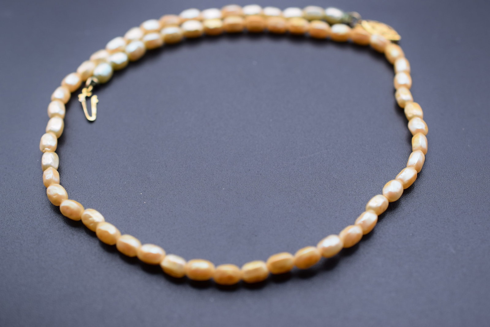 Freshwater Pearl 15 1/2" long Vintage Necklace Lot HK 82 (1 of 2)