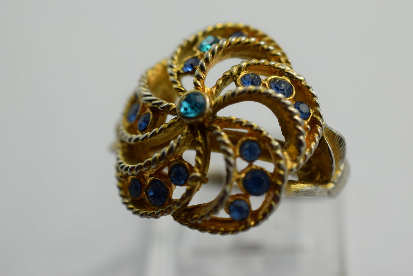 Cocktail Ring Rhinestone 1970's One Size at 6 size up down Vintage Lot # KN 91: Cocktail Ring Rhinestone 1970's One Size at 6 size up down Vintage