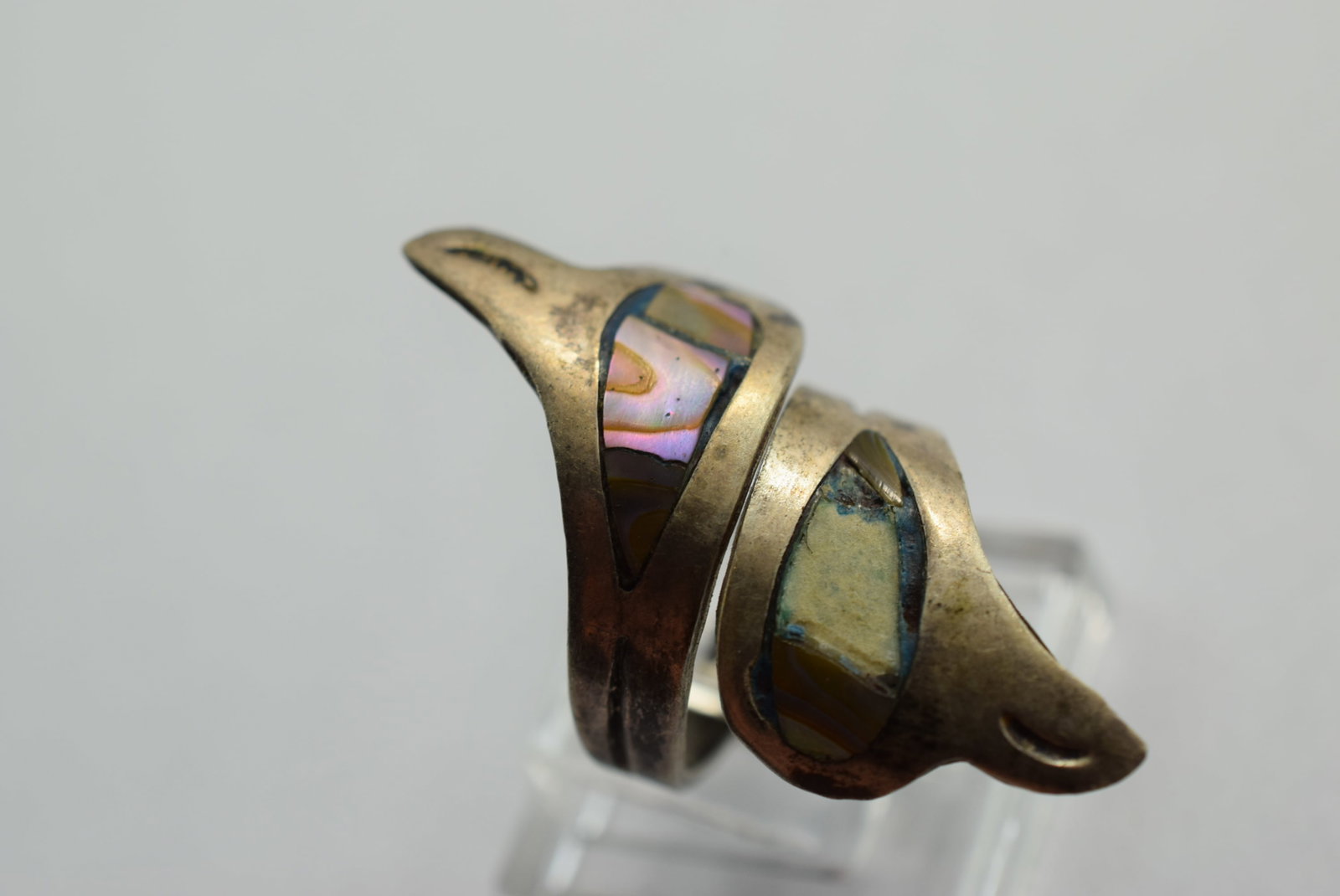 Eagle 2 Sterling Silver 925 Ring Size 5 Vintage Lot # KN 92: Eagle 2 Sterling Silver 925 Ring Size 5 Vintage paua shell abalone missing one piece