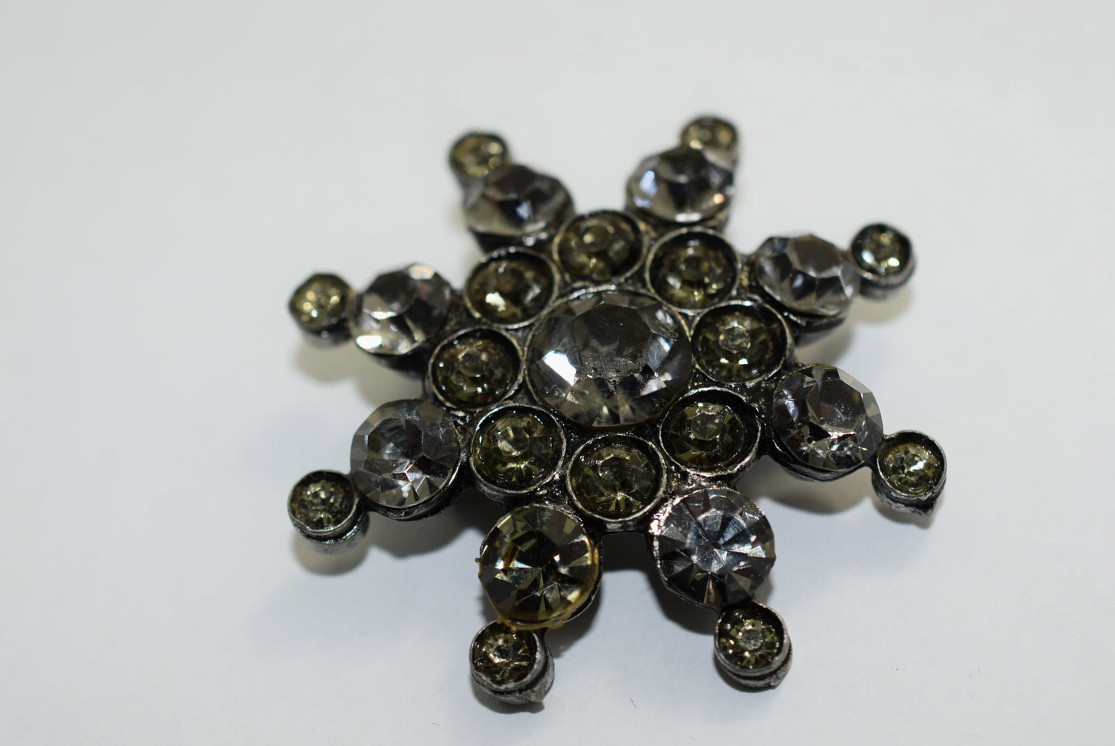 Rhinestone Brooch Pin 2" Vintage Lot # KN 110 (1 of 2)