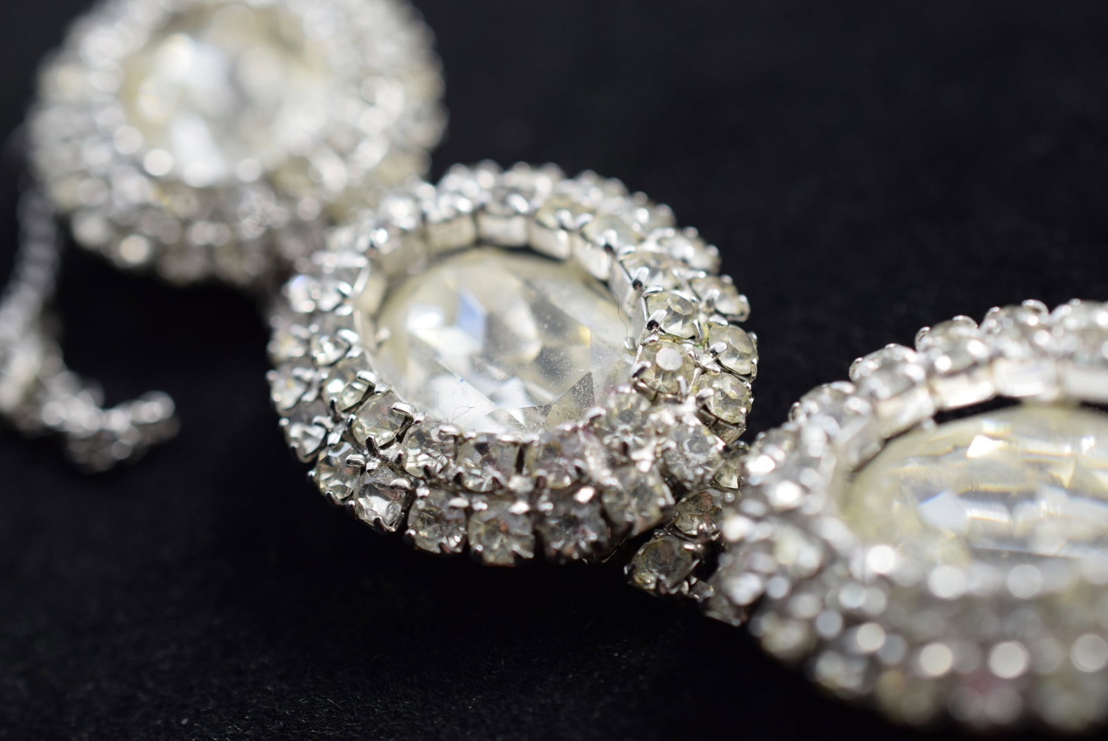 Kramer New York Rhinestone Exquisite Chunky 1950's Bracelet Vintage Lot # KN 126: Kramer New York Rhinestone Exquisite Chunky 1950's Bracelet Vintage 7 1/8" x 1" wide needs a new end on the clasp as it is missing the tip to stop the end from going in too far so don?t close it until
