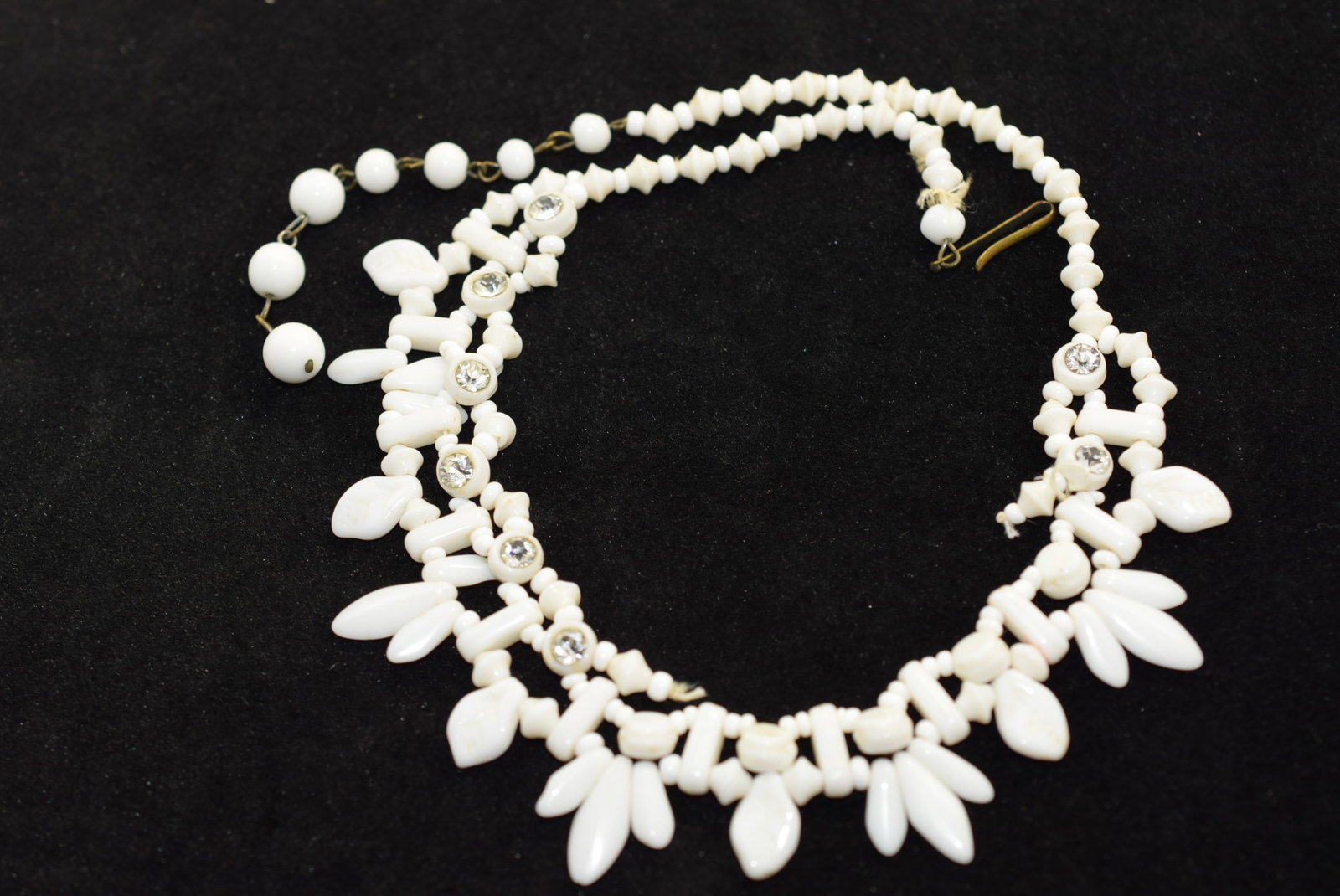 Milk White Glass Rhinestone Necklace 16 1/2" Vintage Lot # KN 148 (1 of 2)