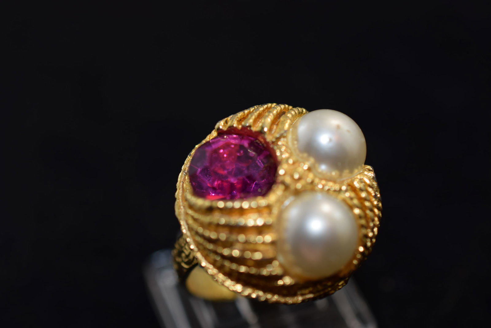 Cocktail Rhinestone Ring Size One Size 1950's Vintage Lot # KN 197: Cocktail Rhinestone Ring Size One Size 1950's Vintage