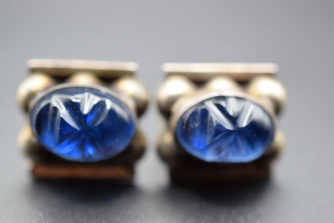 Blue Glass Screwback Faces Vintage Earrings Lot HK 199 (1 of 2)