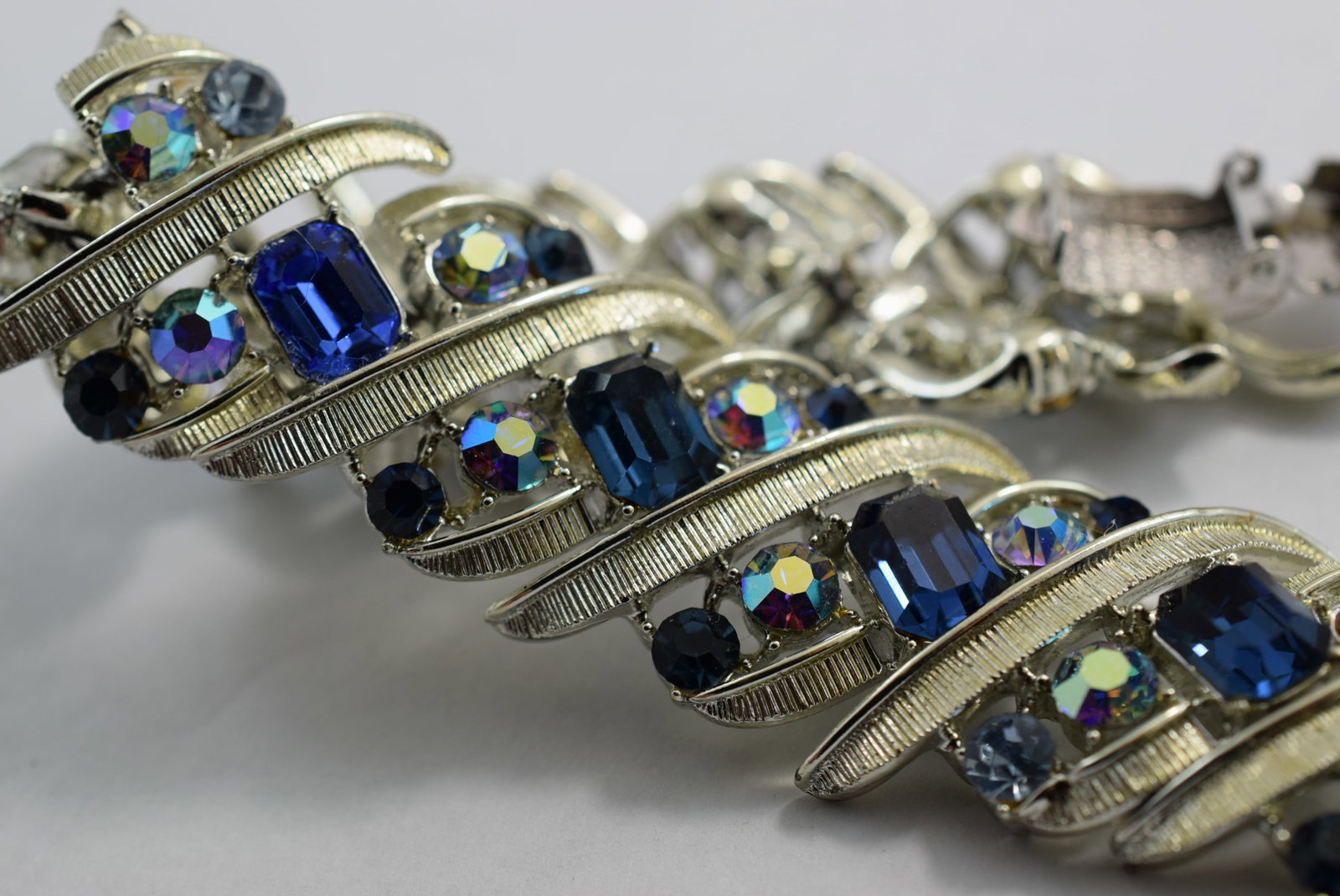 Coro Pegasus Rhinestone 1940's Bracelet Vintage Lot # KN 224: Coro Pegasus Rhinestone 1940's Bracelet Vintage 7 1/4"