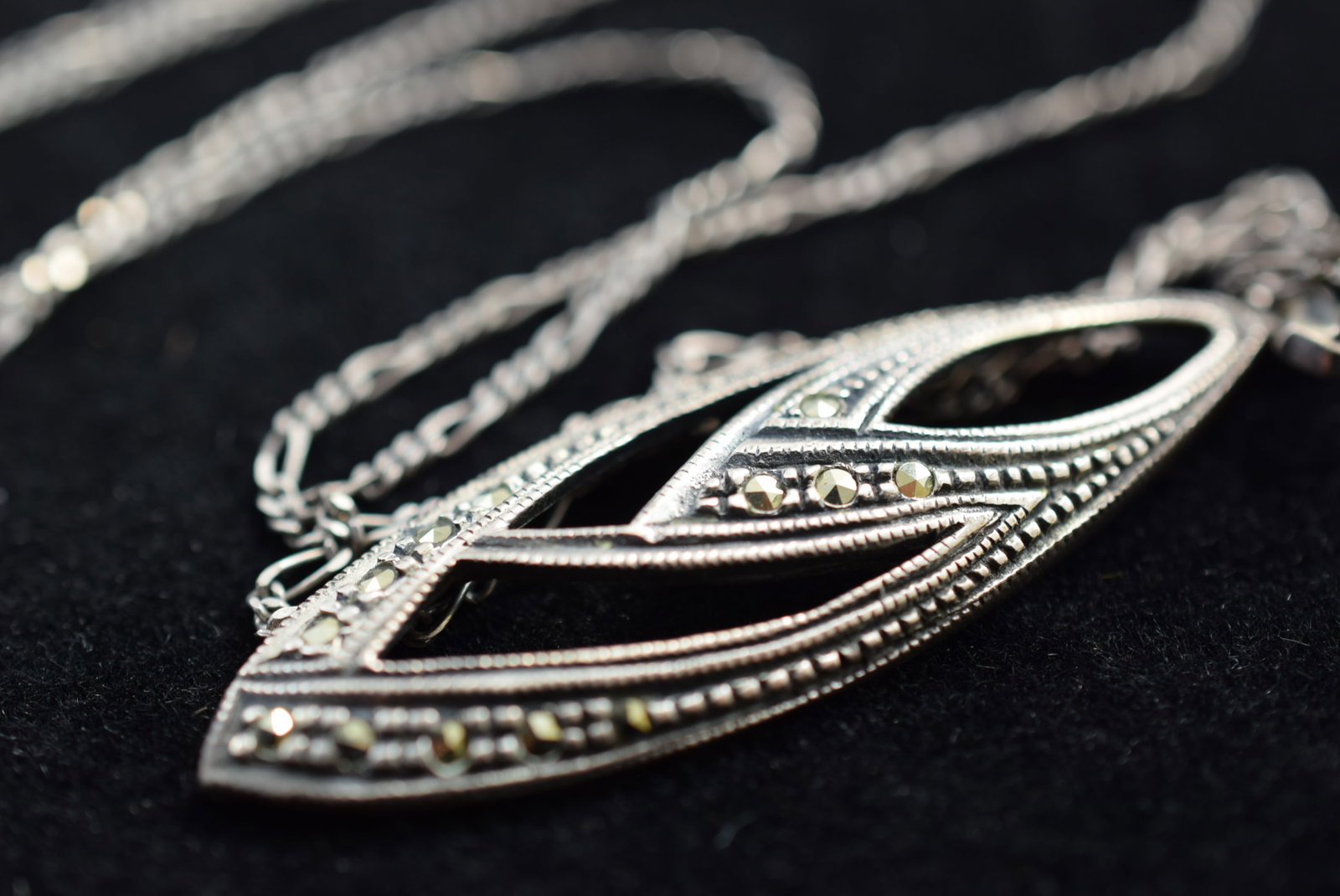 Marcasite Sterling Silver 925 Necklace on 30" Sterling Chain Vintage Lot # KN 235 (1 of 4)