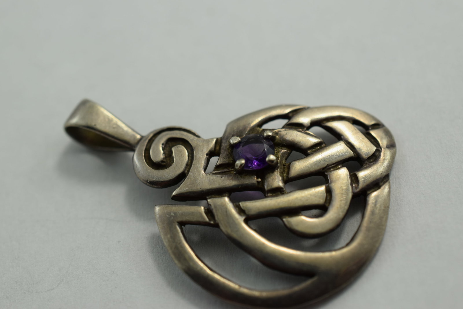 Celtic Knot Pendant Sterling Silver 925 Vintage Lot # KN 304: Celtic Knot Pendant Sterling Silver 925 Vintage 1 1/2"