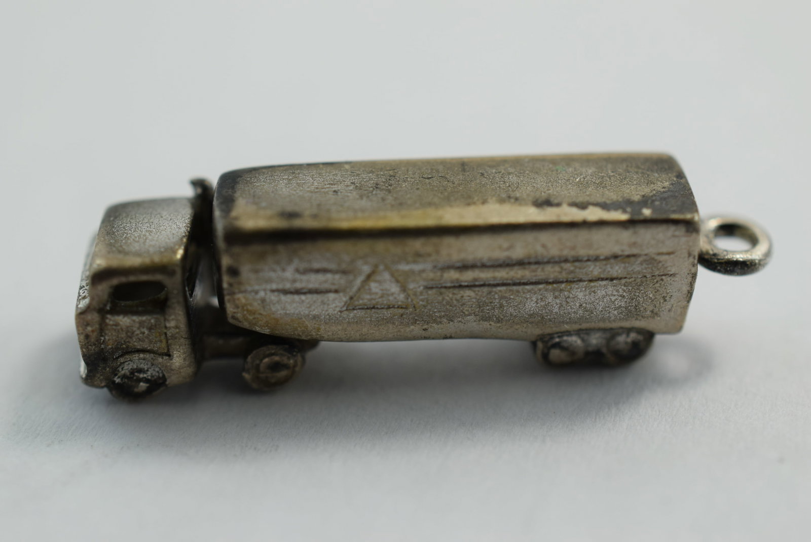 Moveable Charm Pendant Semi Transport Truck Sterling Silver 925 Vintage Lot # KN 331: Moveable Charm Pendant Semi Transport Truck Sterling Silver 925 Vintage 1"