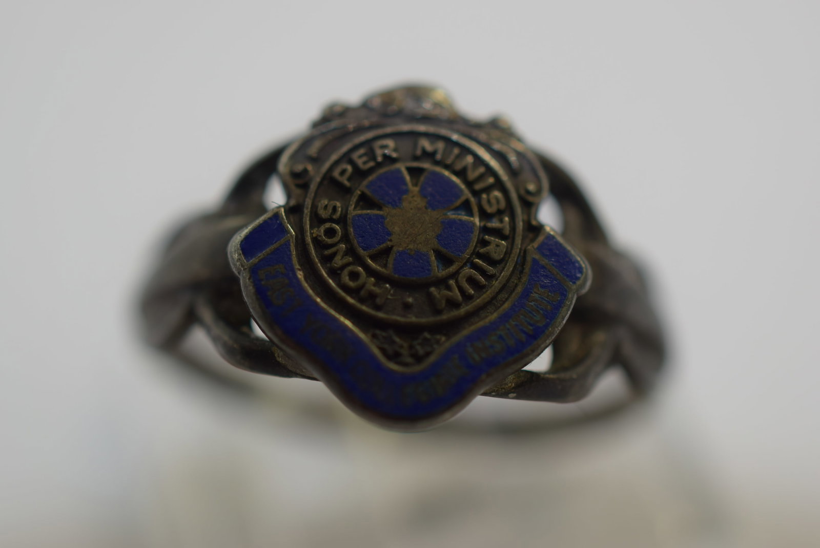 Enamel East York Collegiate Institute OLD Sterling Silver 925 Ring Size 6.25 Vintage Lot # KN 337: Enamel East York Collegiate Institute OLD Sterling Silver 925 Ring Size 6.25 Vintage