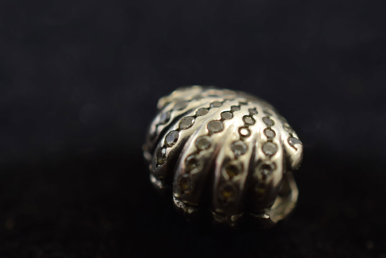Pandora Shell Charm Pendant Ale Sterling 925 Vintage Lot # KN 338 (1 of 2)