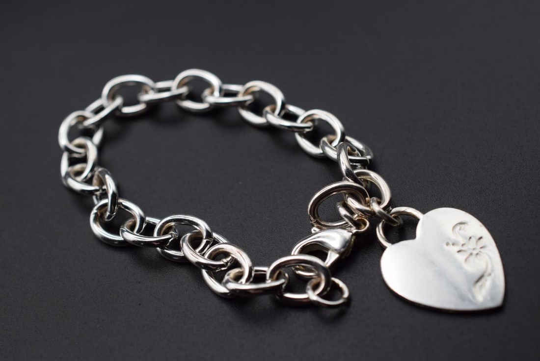 Nine West Heart Bracelet Vintage Lot HK 391 (1 of 3)