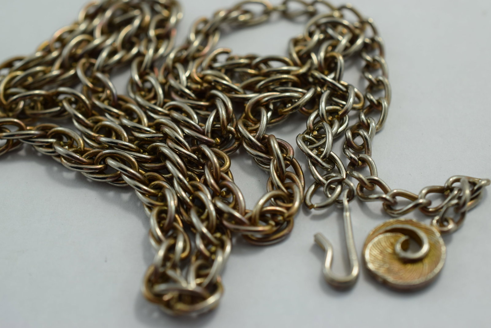 Chain Link 24" Necklace Vintage Lot # KN 410: Chain Link 24" Necklace Vintage