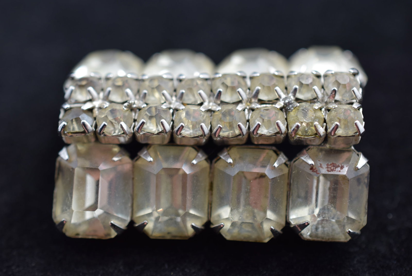 Rhinestone Brooch Pin 1 3/4" 1940's Vintage Lot # KN 458: Rhinestone Brooch Pin 1 3/4" 1940's Vintage