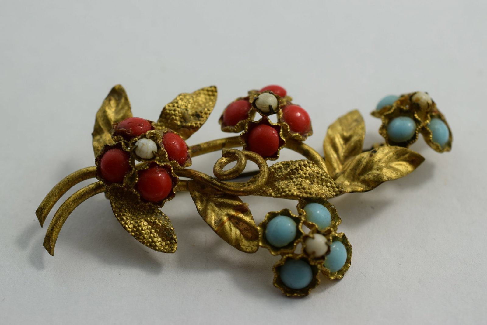Flower Brooch Pin 2 5/8" 1940's Old Vintage Lot # KN 466: Flower Brooch Pin 2 5/8" 1940's Old Vintage