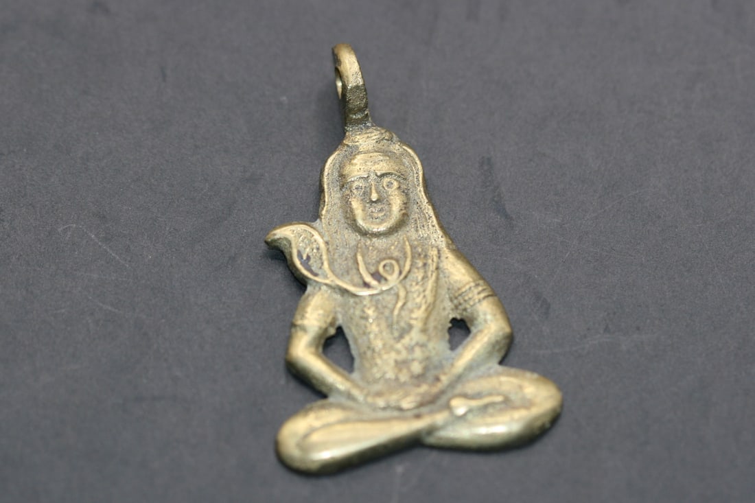 Buddah India Siddhartha Gautama Shakyamuni Brass Pendant Signed India Sarna .Lot#482 (1 of 2)