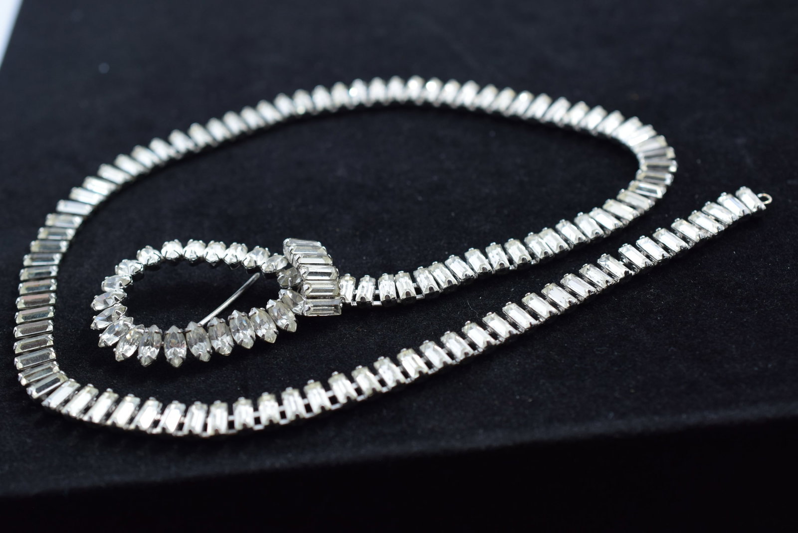 Rhinestone Baguette Necklace 20" Vintage Lot # KN 509: Rhinestone Baguette Necklace 20" Vintage