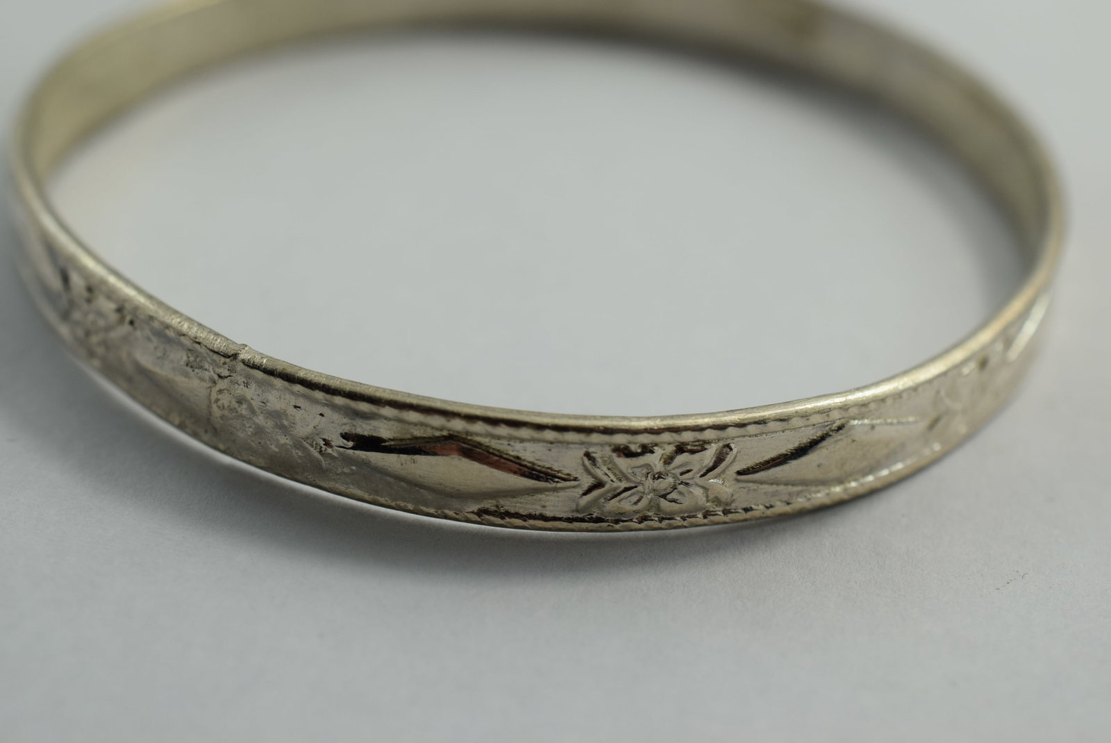Bangle Bracelet Vintage Lot # KN 515 (1 of 2)