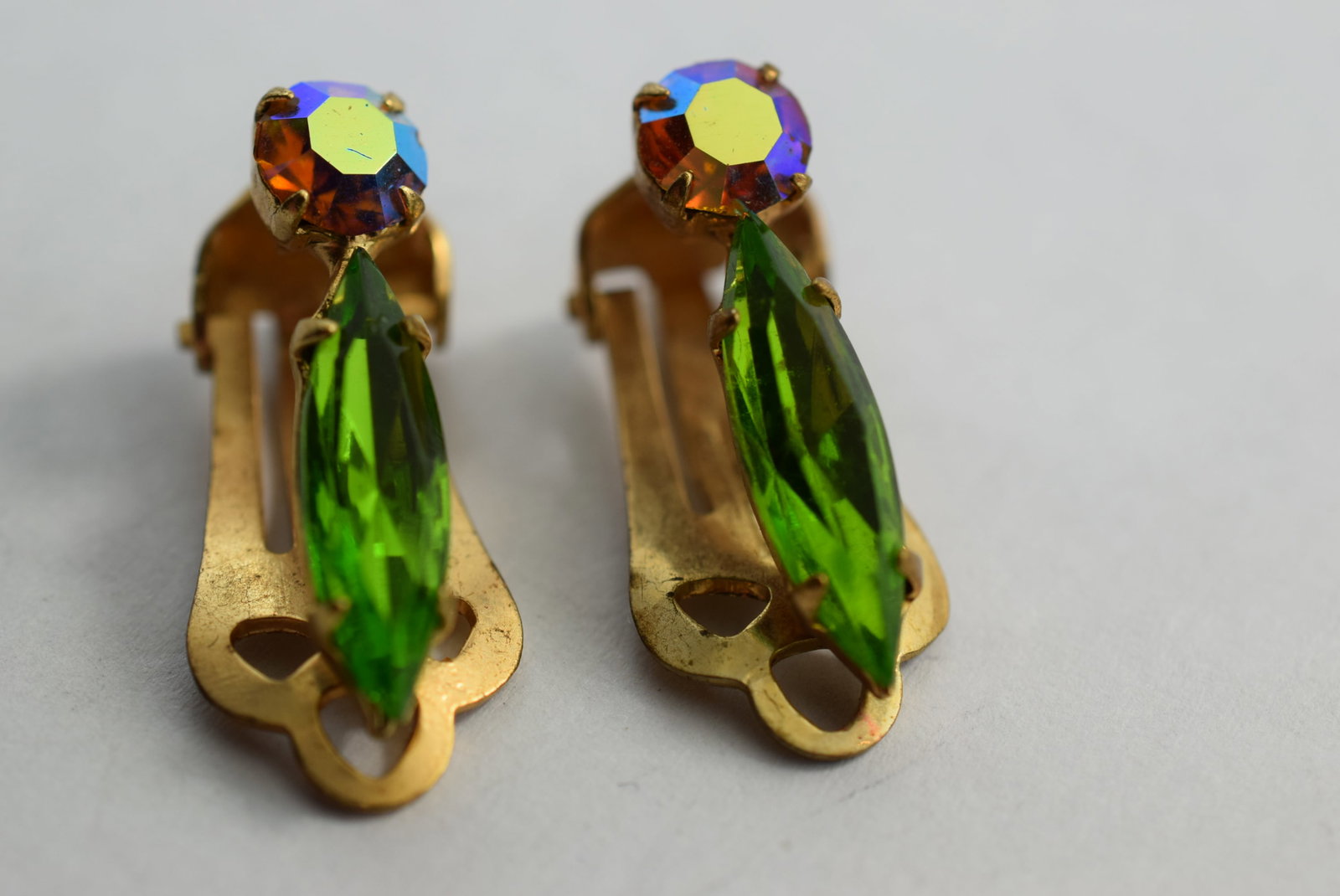 Rhinestone Clip Earrings 1940's 1" Vintage Lot # KN 541: Rhinestone Clip Earrings 1940's 1" Vintage