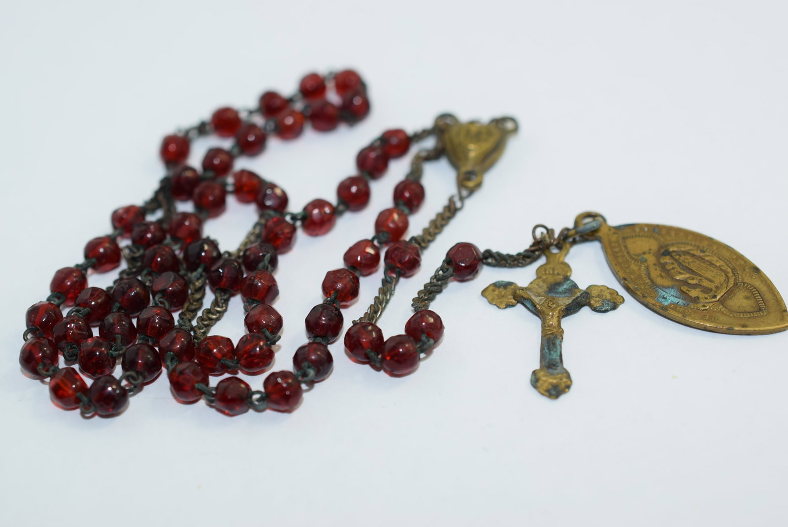 Tiny Red Rosary Red Glass Hanging Length 12 3/4" Extra Medal 1940's Vintage Lot # KN 544: Tiny Red Rosary Red Glass Hanging Length 12 3/4" Extra Medal 1940's Vintage