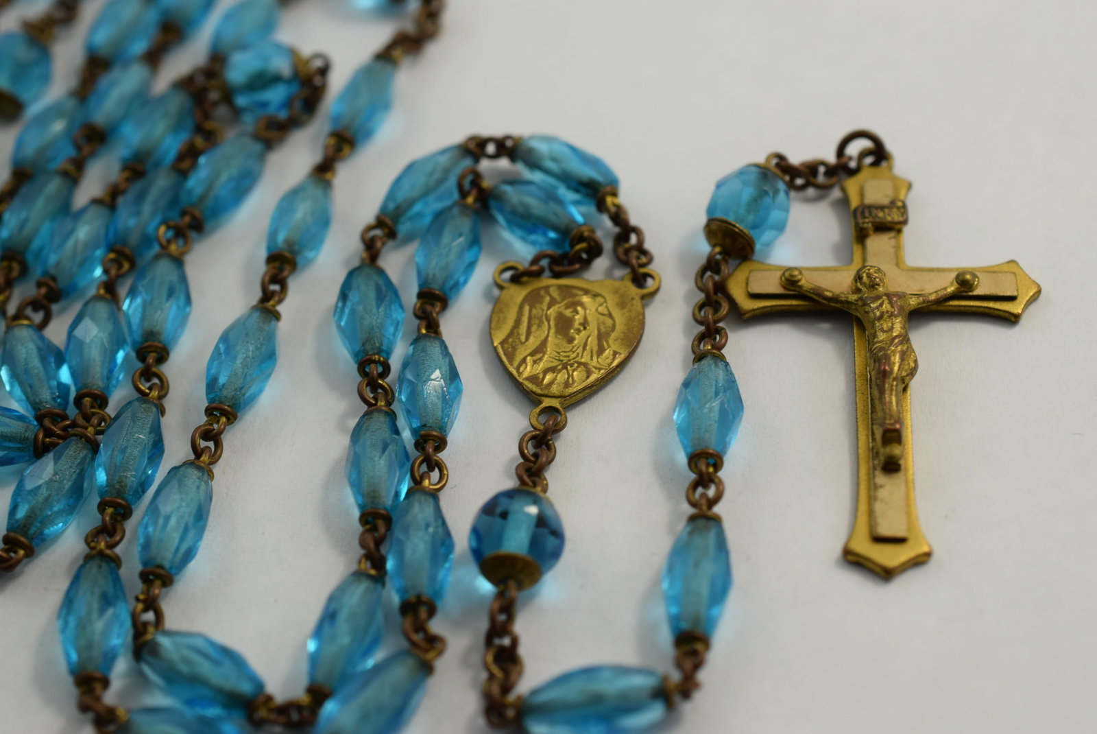 Old Aqua Crystal Rosary 24" Hanging Length Exceptional 1940's Vintage Lot # KN 564: Old Aqua Crystal Rosary 24" Hanging Length Exceptional 1940's Vintage