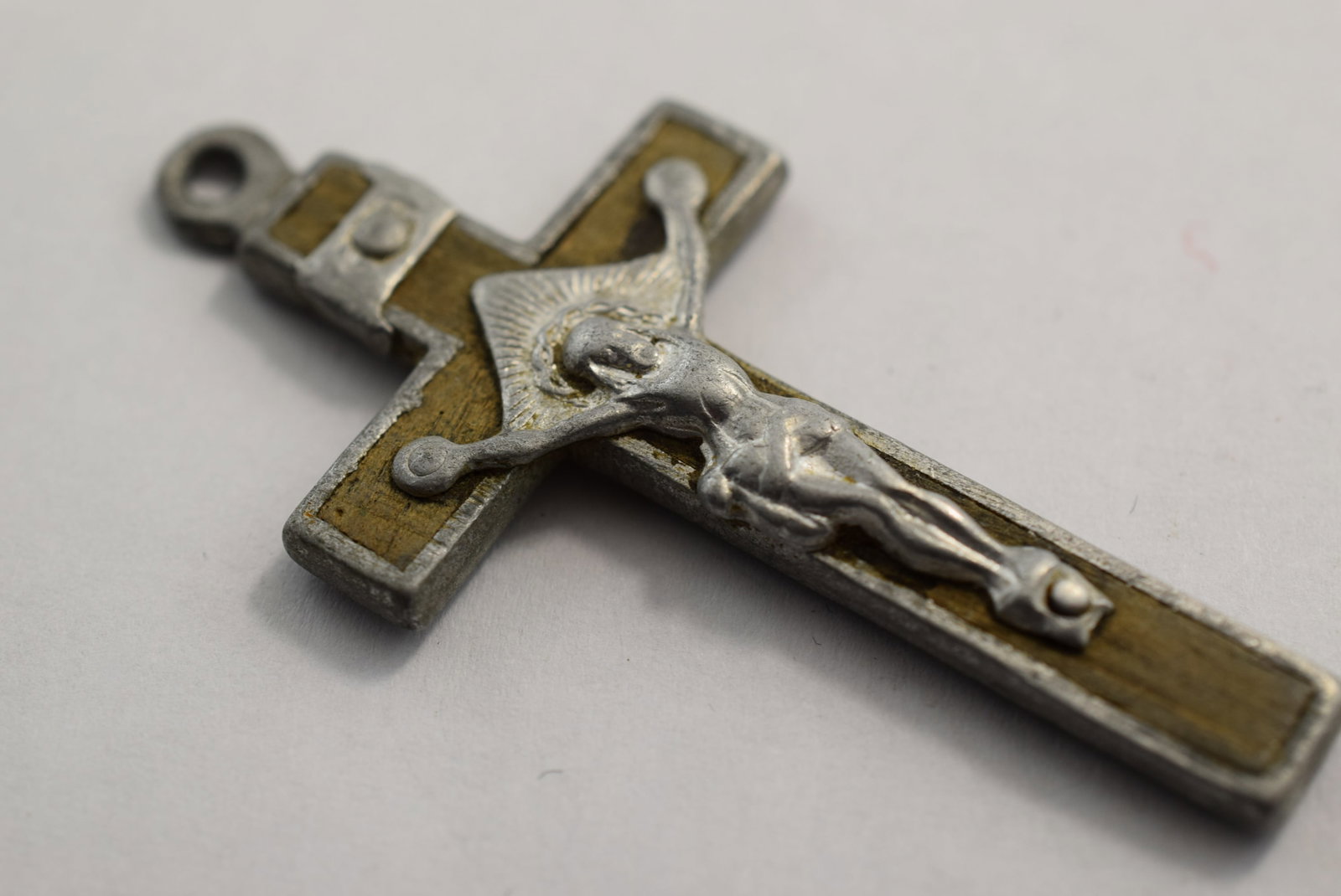 1940's Pot Metal Crucifix Pendant 2 1/4" Vintage Lot # KN 566: 1940's Pot Metal Crucifix Pendant 2 1/4" Vintage