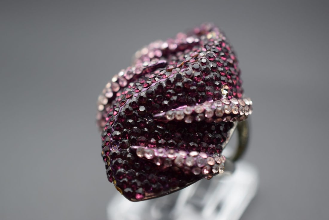 Purple Ring Vintage Rhinestone 2 stones missing Lot HK 595 (1 of 2)
