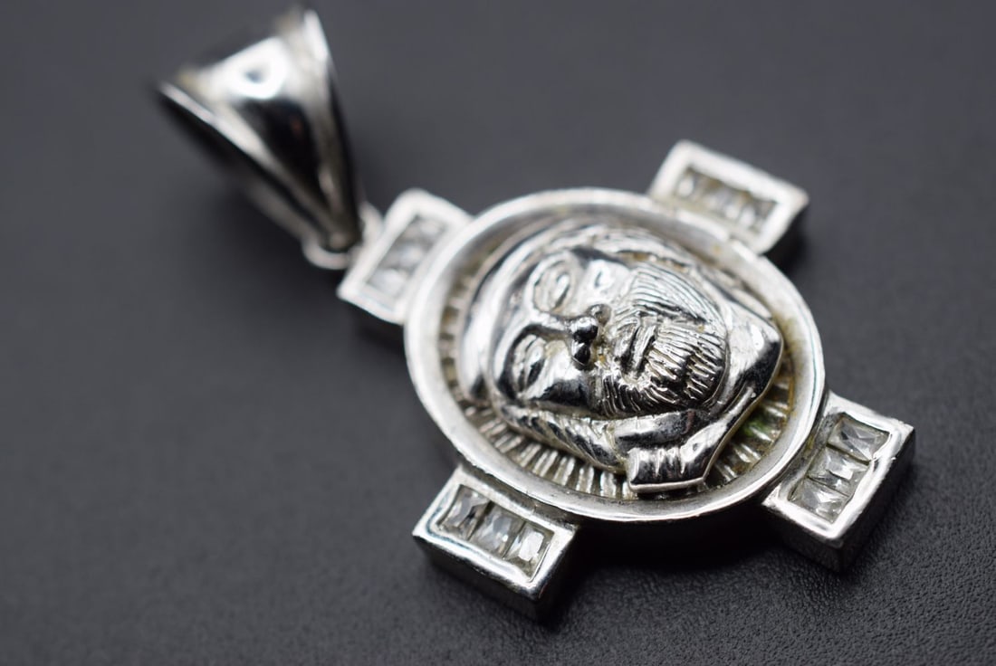 Religious Pendant Vintage Lot HK 624: Pendant Vintage