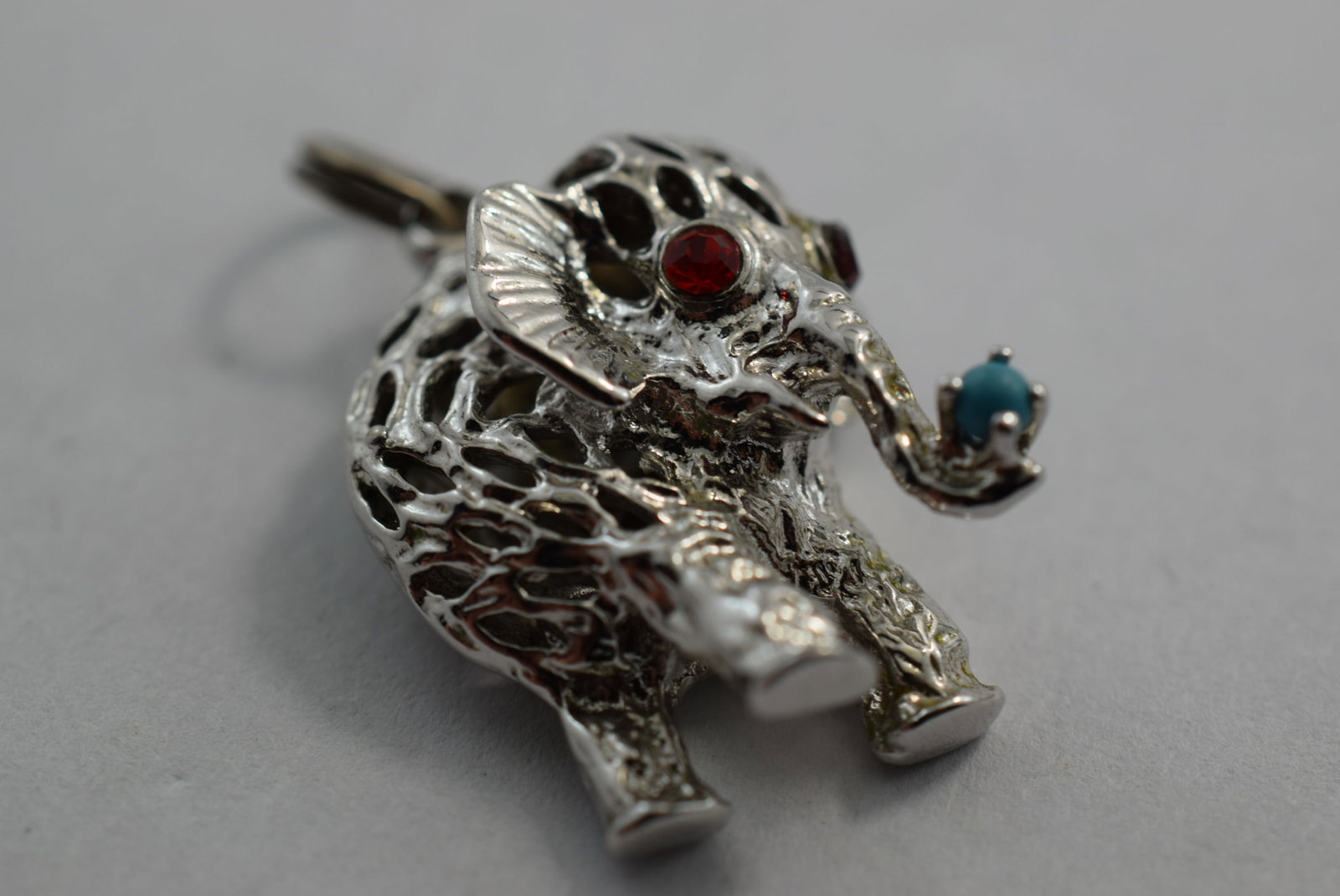 Elephant Pendant Charm 1" Vintage Lot # KN 638 (1 of 2)