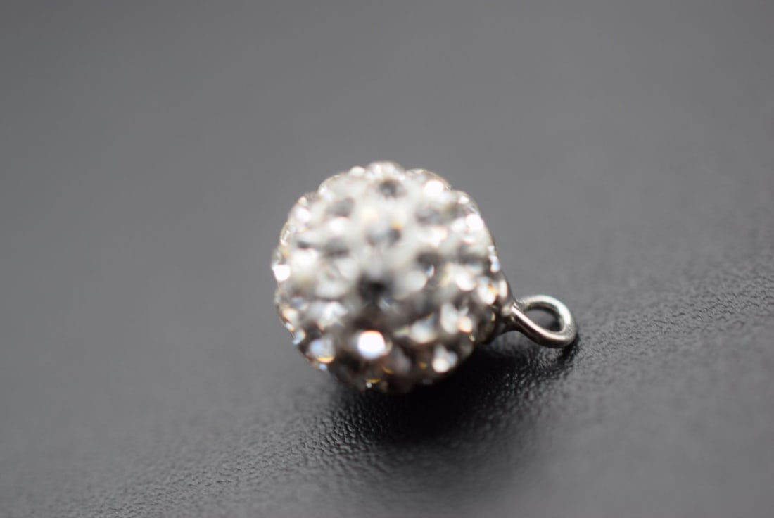 Crystal Ball Pendant Vintage Lot HK 642 (1 of 4)