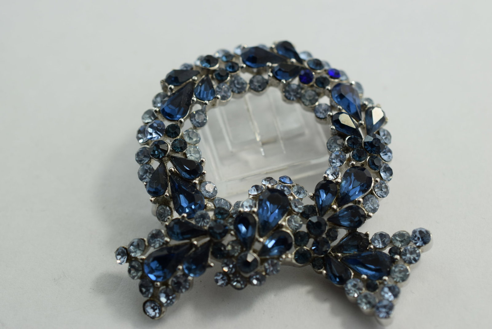 Trifari Rhinestone Cluster Brooch Pin 1940's Signed Vintage Lot # KN 709: Trifari Rhinestone Cluster Brooch Pin 1940's Signed Vintage 2"