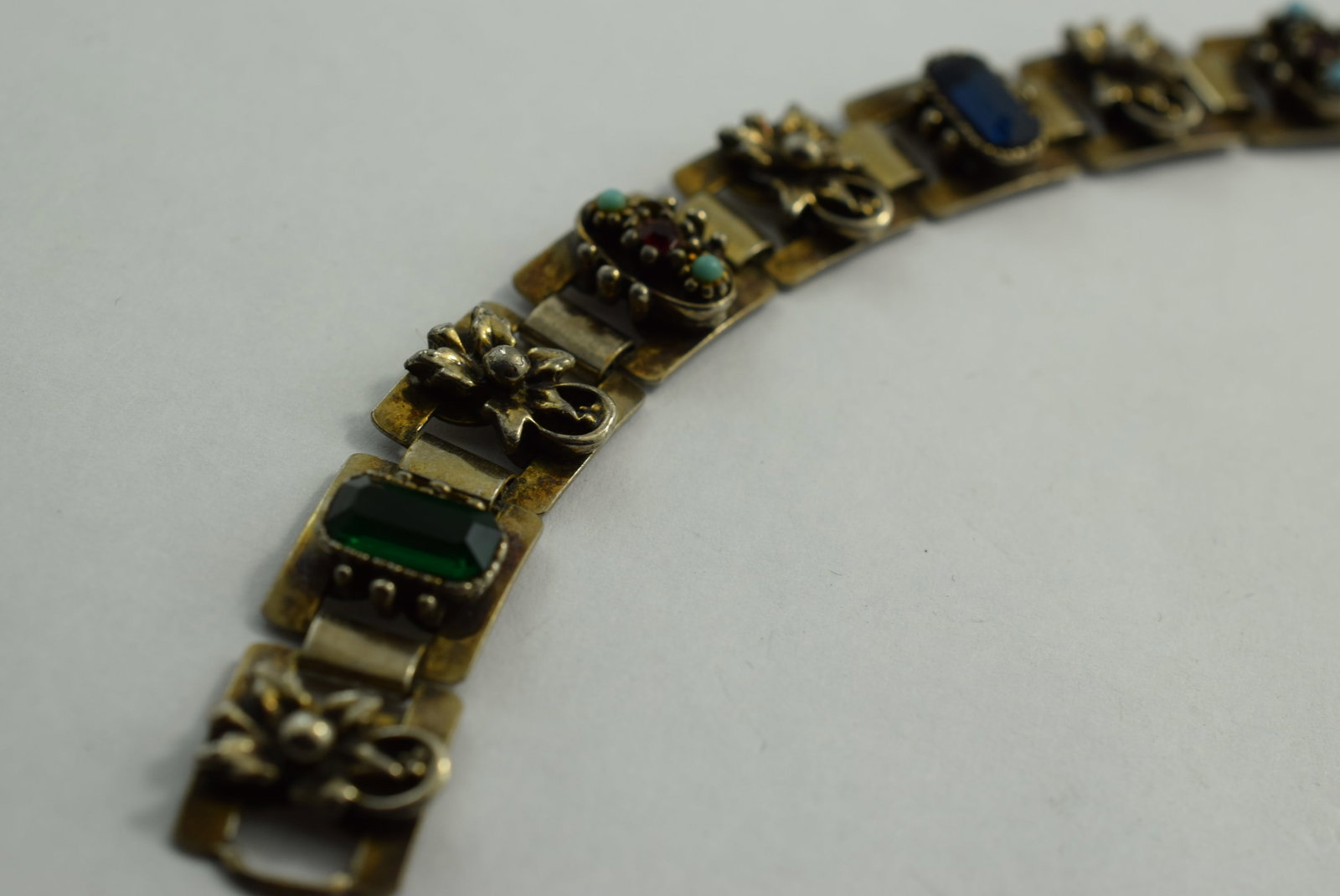 Bracelet 1950's Repousse Flowers Rhinestone Vintage Lot # KN 714: Bracelet 1950's Repousse Flowers Rhinestone Vintage