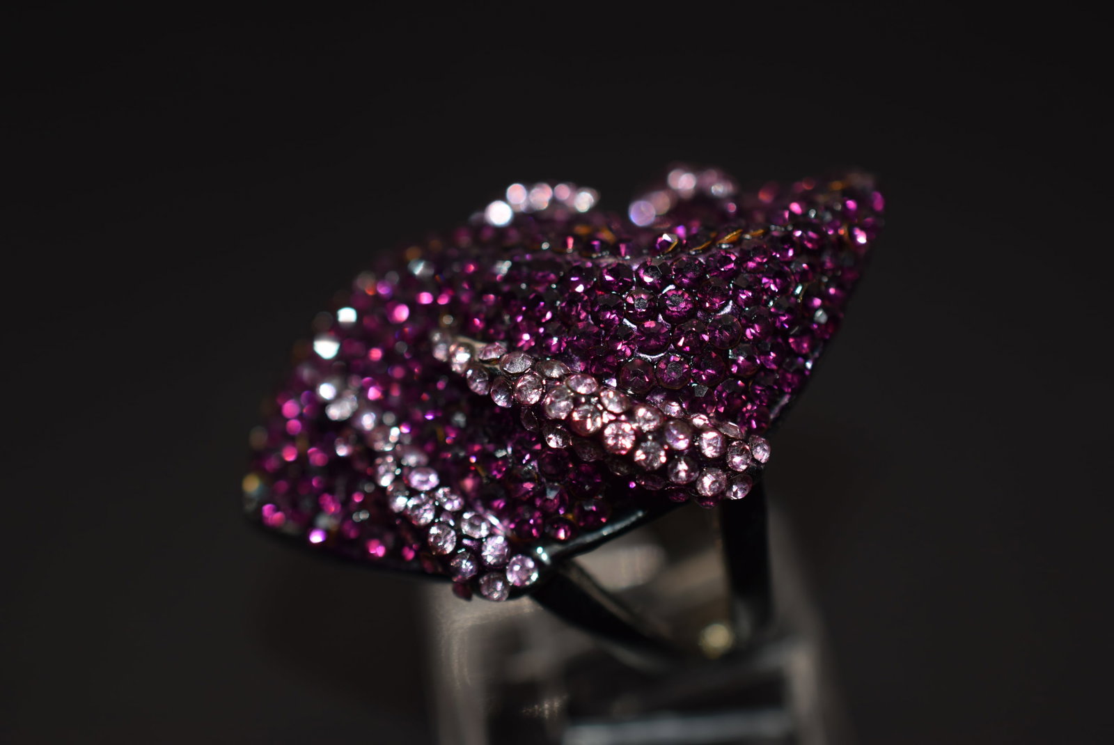 Purple Rhinestone Massive full Finger Cocktail Stunner Ring Size 7 Lot EH 740 (1 of 2)