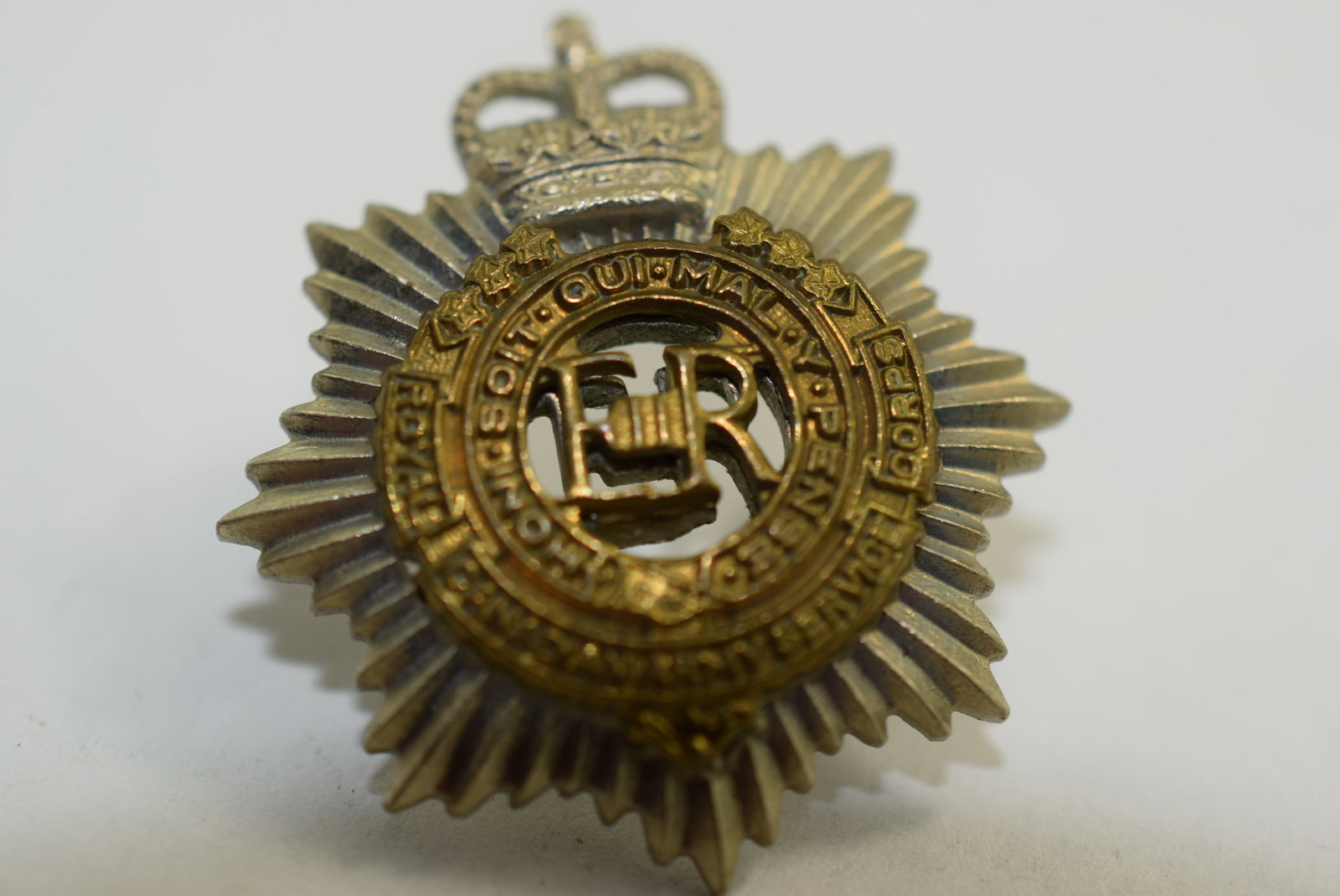 Royal Canad Army Service Corp Button missing pin Vintage Lot # KN 771 (1 of 2)