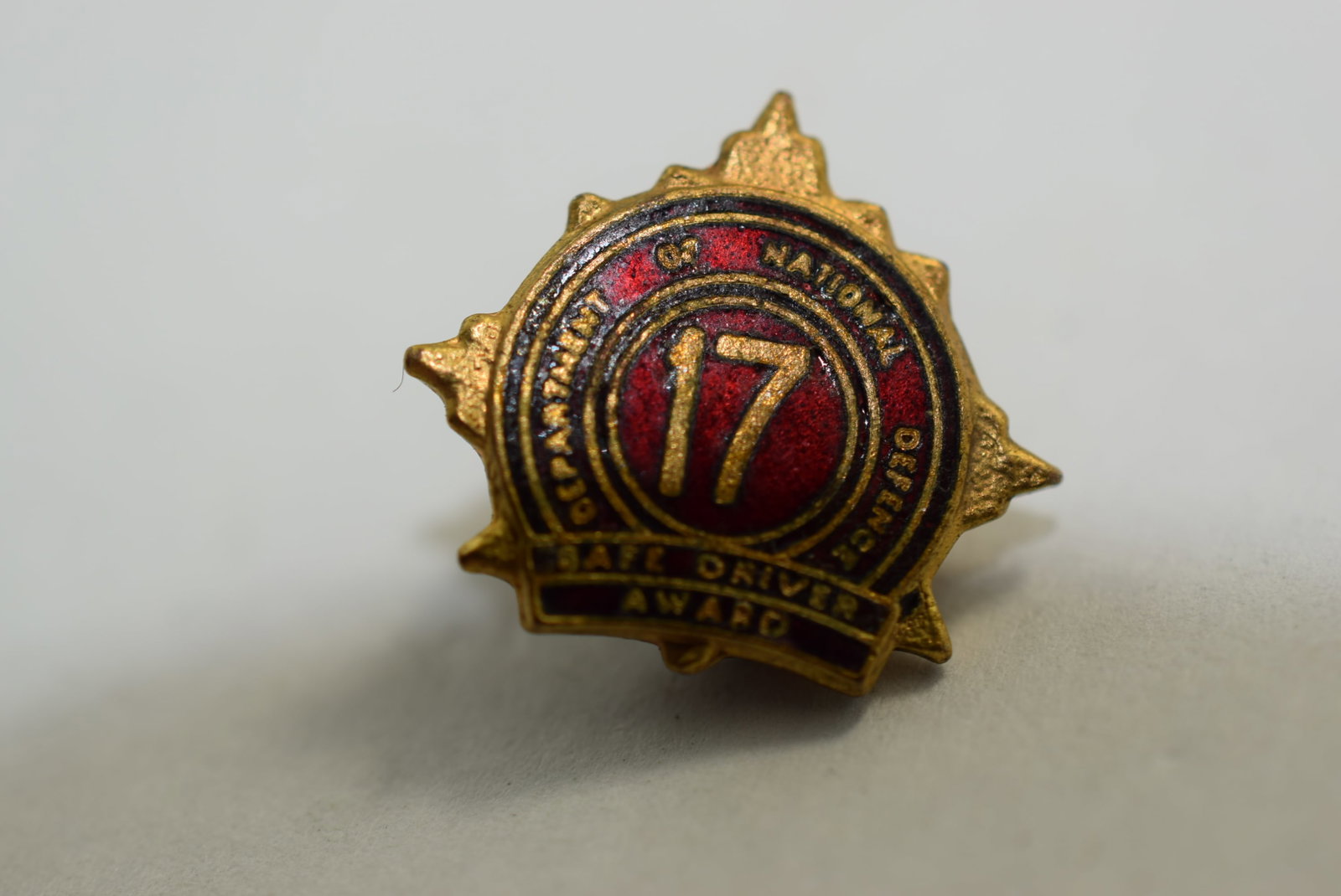 DND Dept National Defence Safe Driver Award Enamel Pin 3/4" Vintage Lot # KN 772: DND Dept National Defence Safe Driver Award Enamel Pin 3/4" Vintage numbered 17 Military